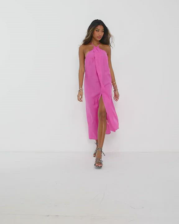 THE SCALLOP DRESS on the CLASSIQUE fit model — 170 CM — WEARS M